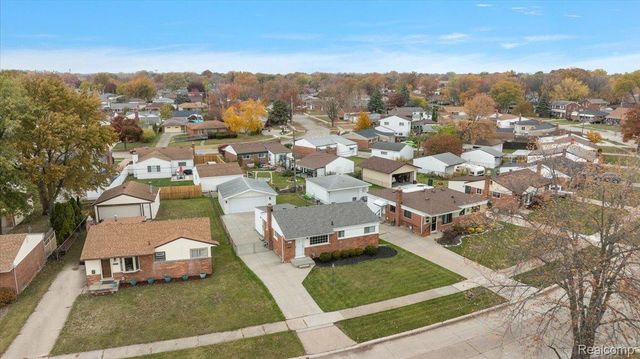 18053 S Wind Drive, Fraser, MI 48026