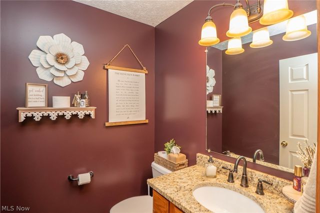 304 Rodeo Circle, Louisville, OH 44641