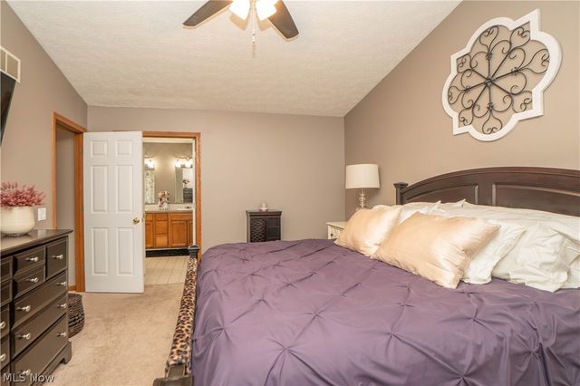 304 Rodeo Circle, Louisville, OH 44641