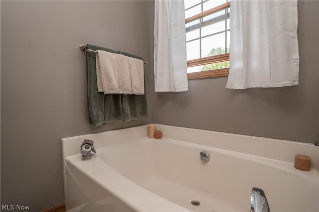304 Rodeo Circle, Louisville, OH 44641