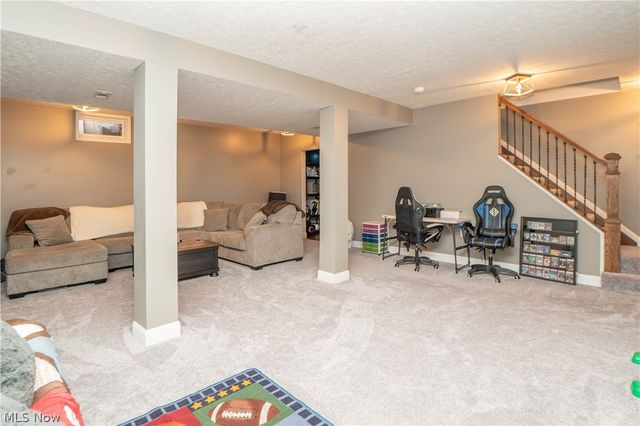 304 Rodeo Circle, Louisville, OH 44641