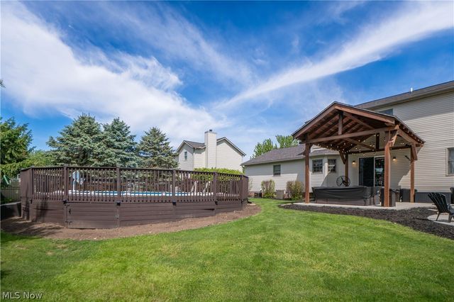 304 Rodeo Circle, Louisville, OH 44641