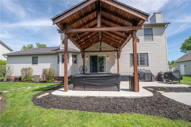 304 Rodeo Circle, Louisville, OH 44641