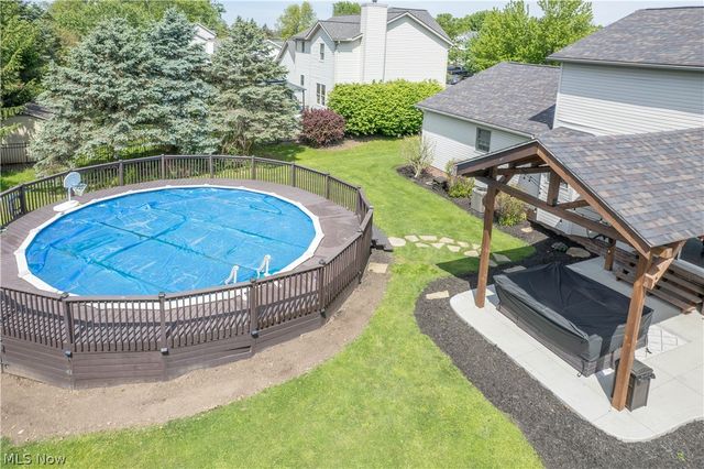 304 Rodeo Circle, Louisville, OH 44641