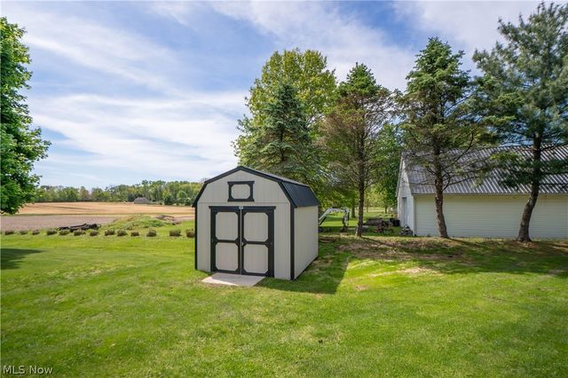 304 Rodeo Circle, Louisville, OH 44641