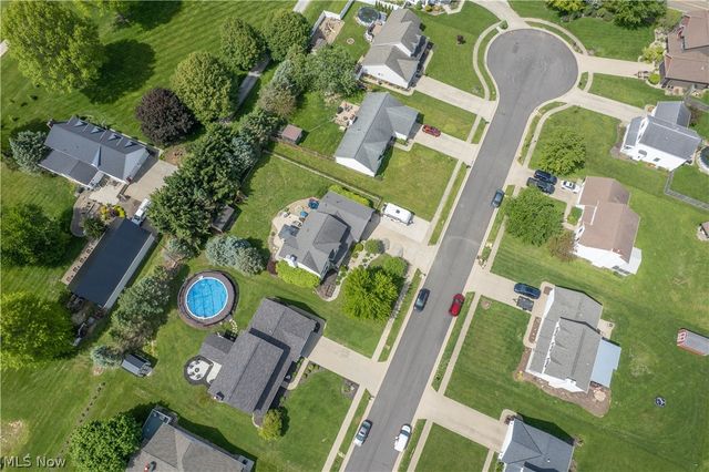 304 Rodeo Circle, Louisville, OH 44641