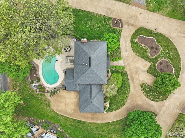 6 Pinebrook Court, Edwardsville, IL 62025
