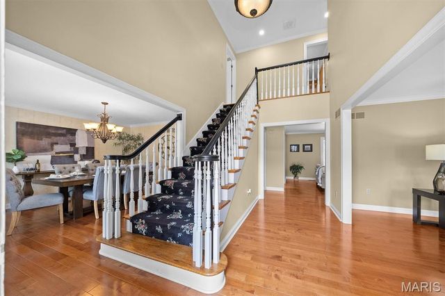 6 Pinebrook Court, Edwardsville, IL 62025