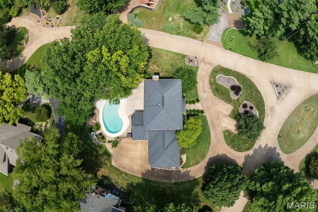 6 Pinebrook Court, Edwardsville, IL 62025
