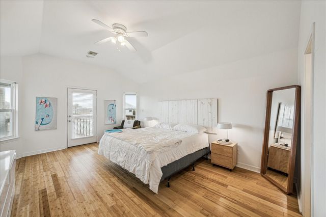 13723 Pirates Beach Boulevard, Galveston, TX 77554