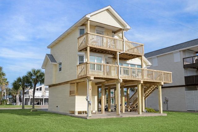 13723 Pirates Beach Boulevard, Galveston, TX 77554