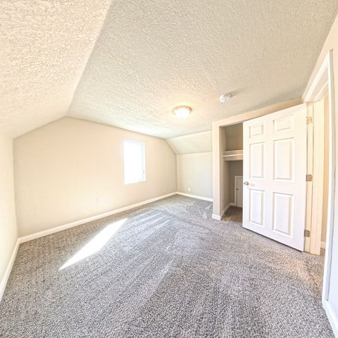 4030 8th Place, Des Moines, IA 50313