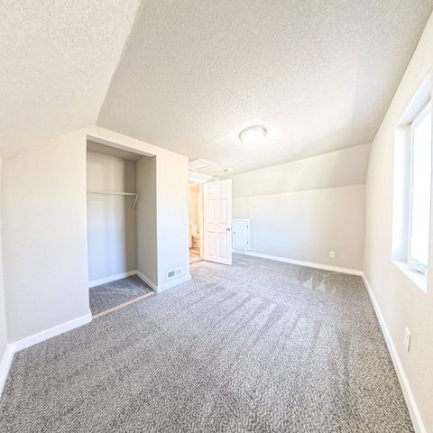 4030 8th Place, Des Moines, IA 50313