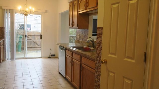 220 Belmont CIR, Yorktown, VA 23693