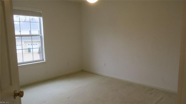 220 Belmont CIR, Yorktown, VA 23693