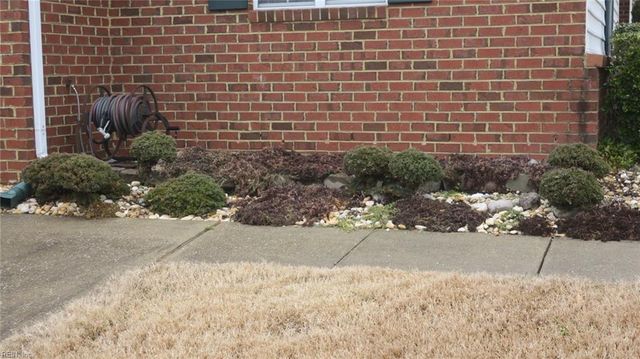 220 Belmont CIR, Yorktown, VA 23693