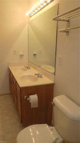 220 Belmont CIR, Yorktown, VA 23693