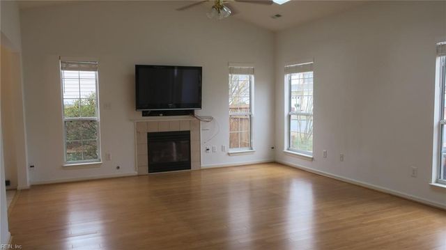 220 Belmont CIR, Yorktown, VA 23693