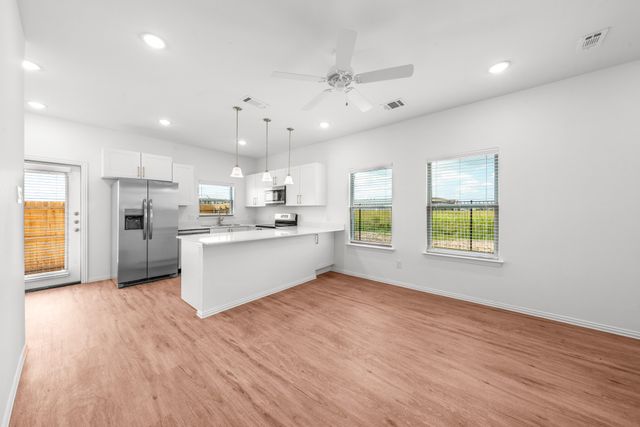 6415 Fm 1570 W B, Greenville, TX 75402