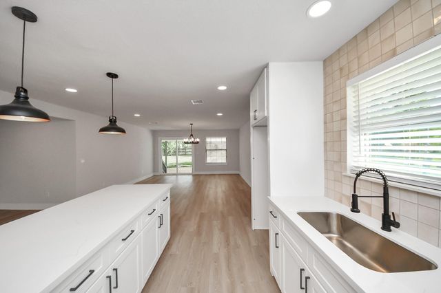 2954 County Road 855, Alvin, TX 77511