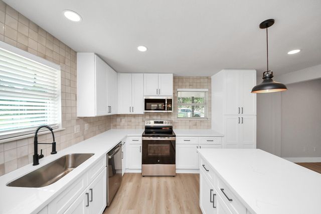 2954 County Road 855, Alvin, TX 77511