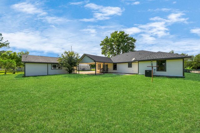 2954 County Road 855, Alvin, TX 77511