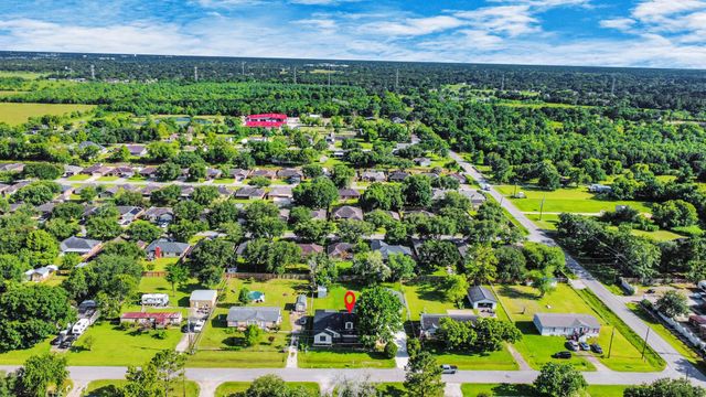 2954 County Road 855, Alvin, TX 77511