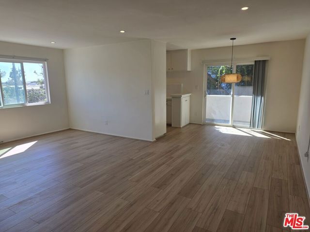 1833 N Edgemont Street, Los Angeles, CA 90027