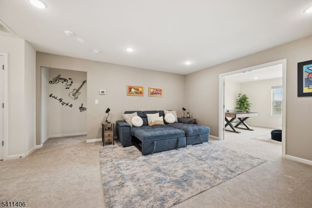 33 Albert Ct, Randolph Twp., NJ 07869