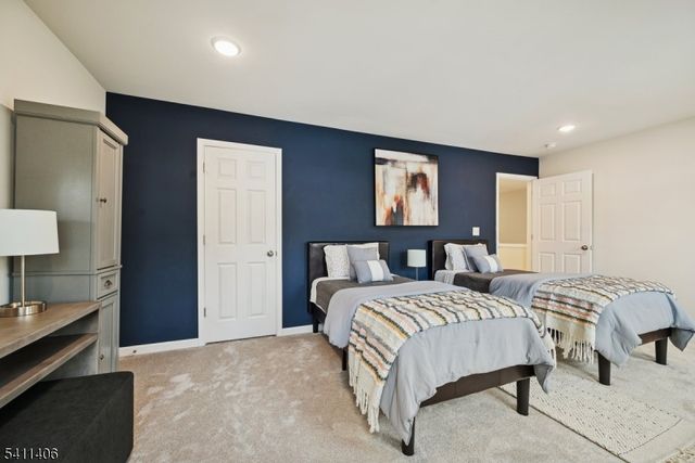 33 Albert Ct, Randolph Twp., NJ 07869