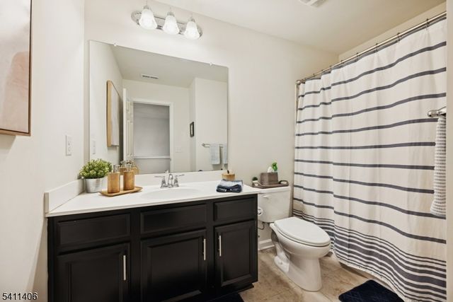 33 Albert Ct, Randolph Twp., NJ 07869