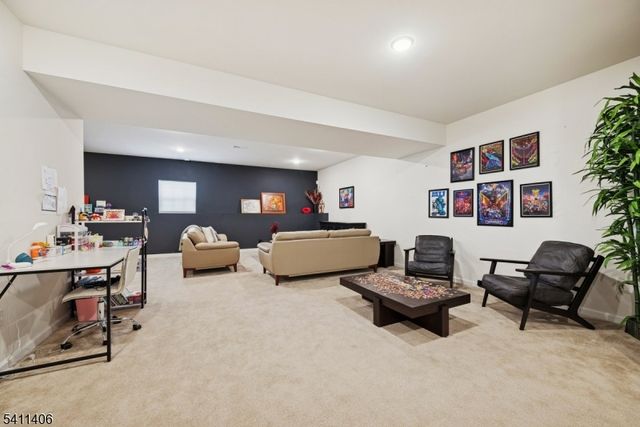 33 Albert Ct, Randolph Twp., NJ 07869