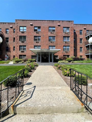 5 Oakdale Manor B18, Suffern, NY 10901