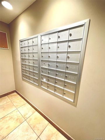 5 Oakdale Manor B18, Suffern, NY 10901