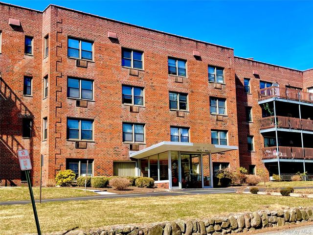 5 Oakdale Manor B18, Suffern, NY 10901