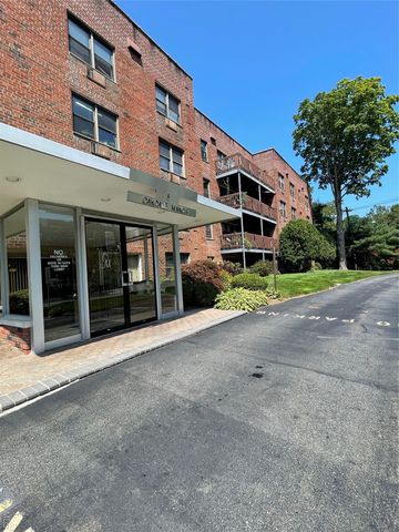 5 Oakdale Manor B18, Suffern, NY 10901