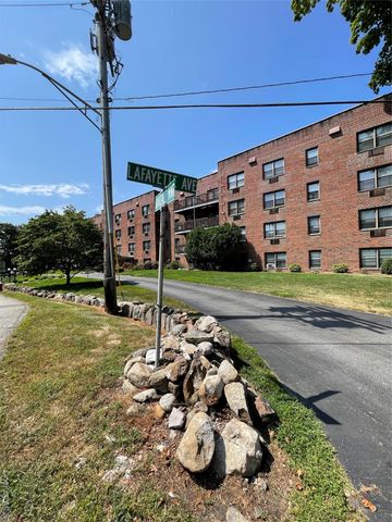 5 Oakdale Manor B18, Suffern, NY 10901