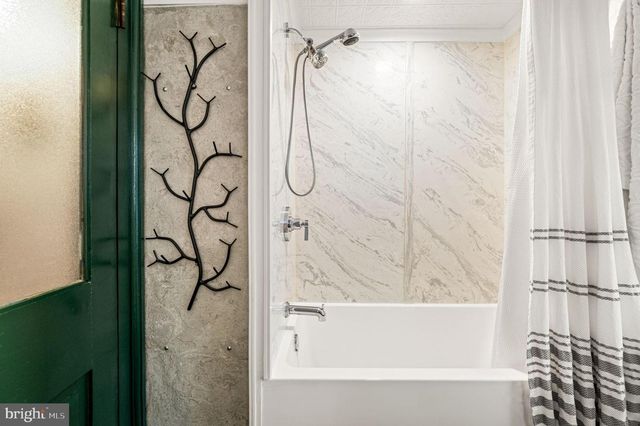 20 N BRANDYWINE AVE, Coatesville, PA 19320