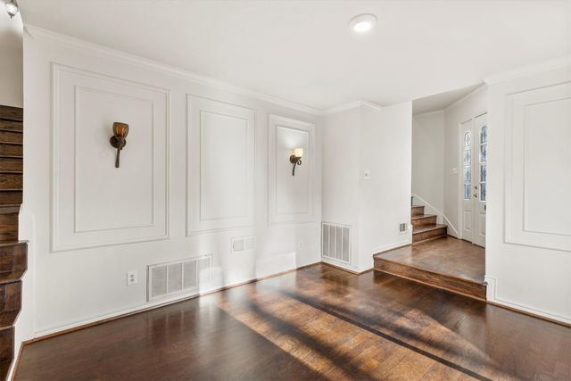 3801 S Versailles Avenue, Dallas, TX 75209