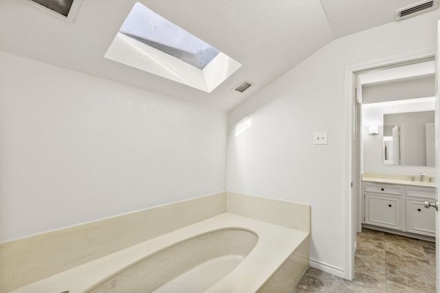 3801 S Versailles Avenue, Dallas, TX 75209