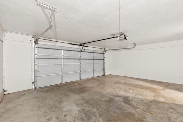 3801 S Versailles Avenue, Dallas, TX 75209