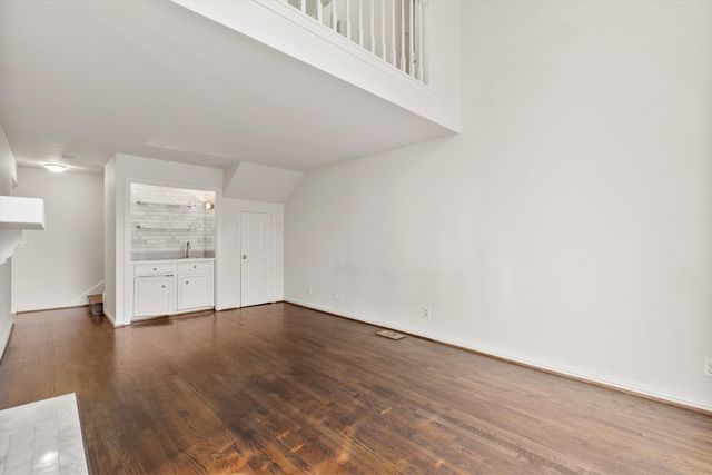 3801 S Versailles Avenue, Dallas, TX 75209