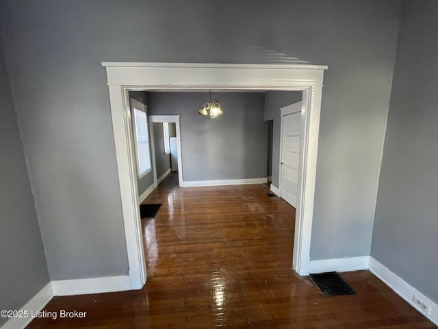 825 S 33rd St, Louisville, KY 40211