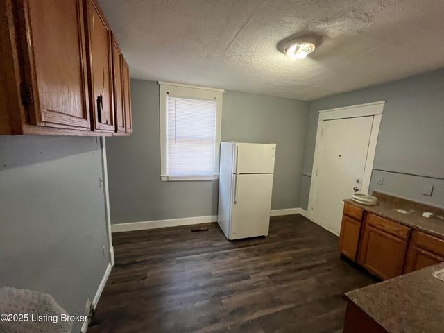 825 S 33rd St, Louisville, KY 40211