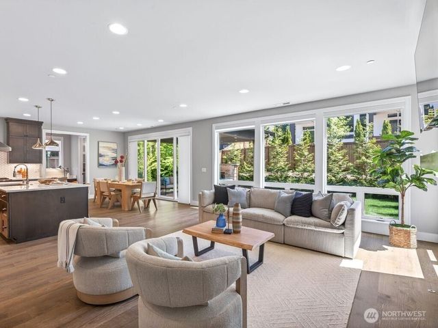 23973 NE 25th Street, Sammamish, WA 98074