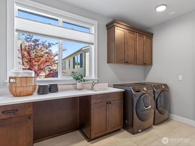 23973 NE 25th Street, Sammamish, WA 98074