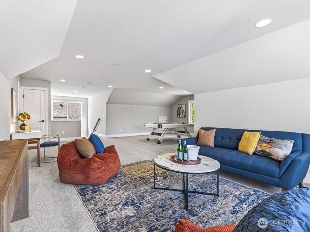 23973 NE 25th Street, Sammamish, WA 98074