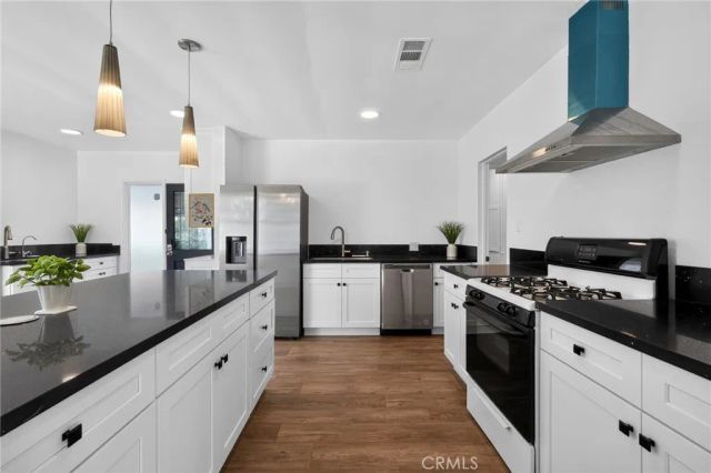 15804 Dalton Avenue, Gardena, CA 90247