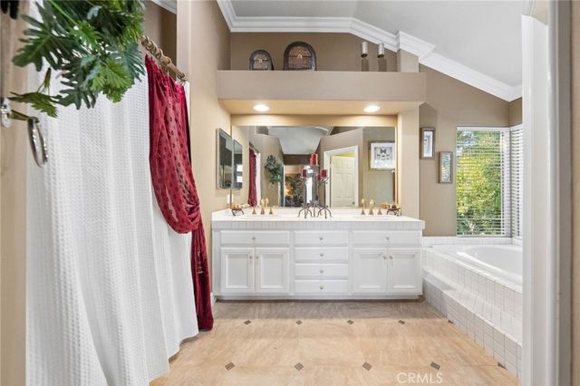 41776 Via Balderama, Temecula, CA 92592