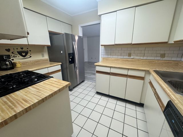 2136 Vaden Village Drive, Chattanooga, TN 37421
